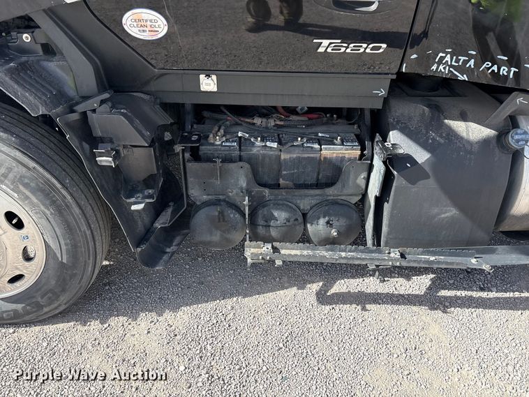 image for item YA2556 2023 Kenworth T680 semi truck