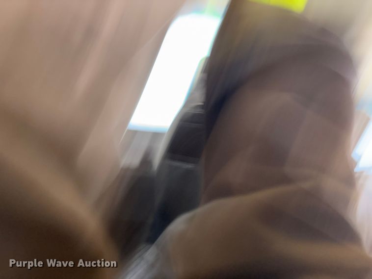 image for item YA2556 2023 Kenworth T680 semi truck