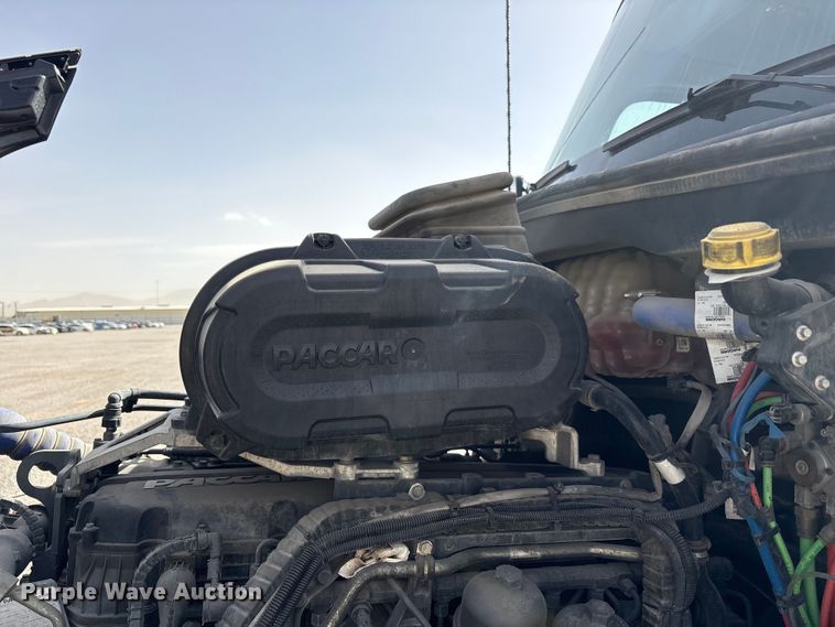 image for item YA2556 2023 Kenworth T680 semi truck