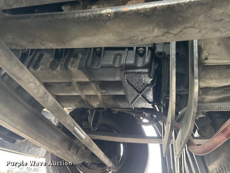 image for item YA2604 2019 Freightliner Cascadia semi truck