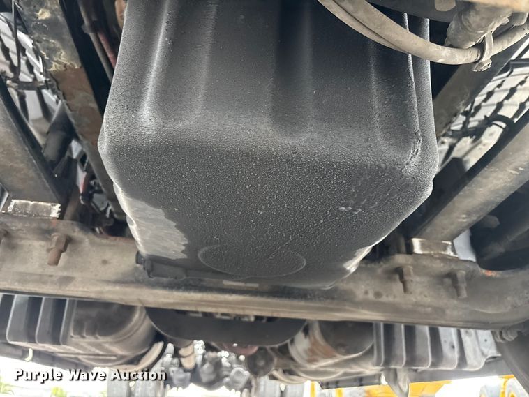 image for item YA2604 2019 Freightliner Cascadia semi truck