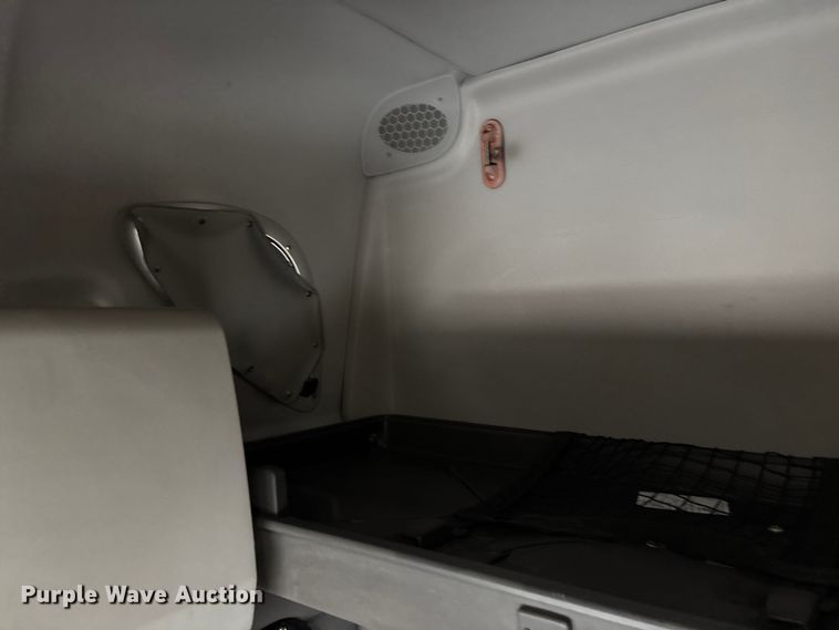 image for item YA2604 2019 Freightliner Cascadia semi truck