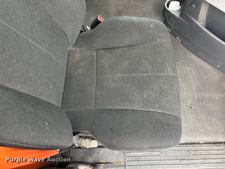 image for item YA2604 2019 Freightliner Cascadia semi truck