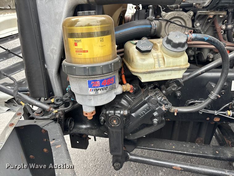 image for item YA2604 2019 Freightliner Cascadia semi truck