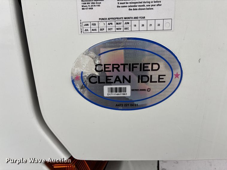 image for item YA2604 2019 Freightliner Cascadia semi truck