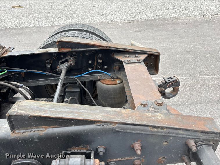 image for item YA2605 2019 Freightliner Cascadia semi truck