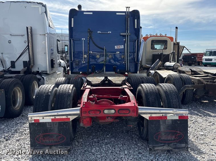 image for item YA2623 2022 Peterbilt 389 semi truck