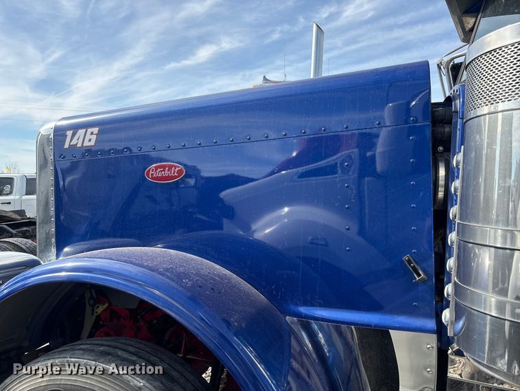 image for item YA2623 2022 Peterbilt 389 semi truck