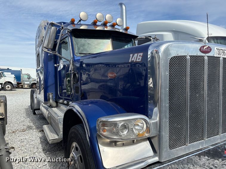 image for item YA2623 2022 Peterbilt 389 semi truck