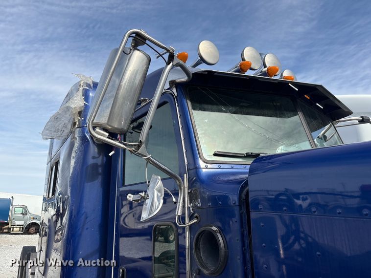 image for item YA2623 2022 Peterbilt 389 semi truck