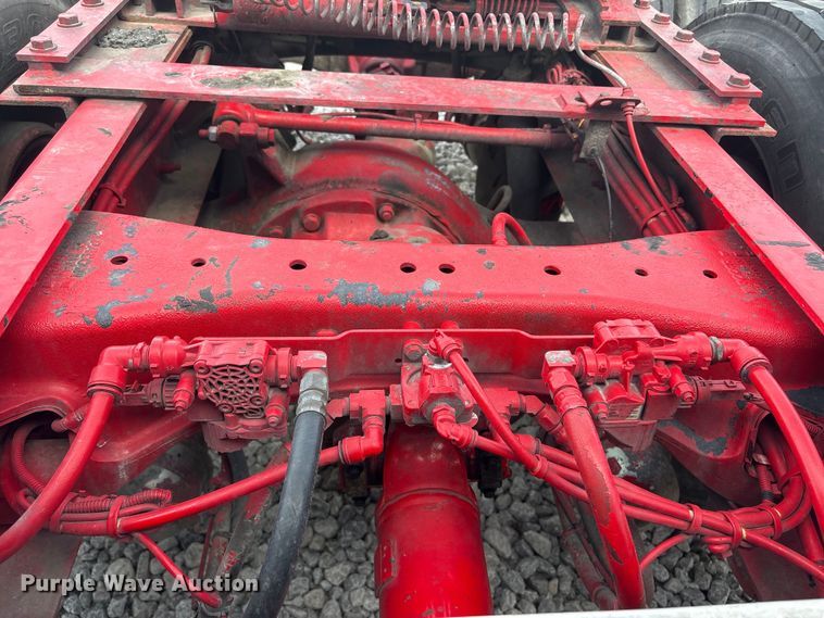 image for item YA2623 2022 Peterbilt 389 semi truck