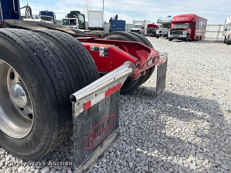 image for item YA2623 2022 Peterbilt 389 semi truck