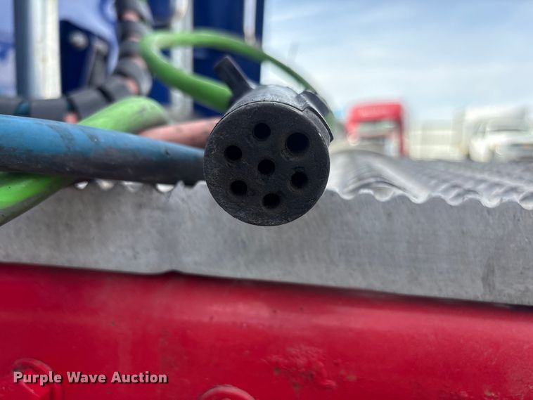 image for item YA2623 2022 Peterbilt 389 semi truck