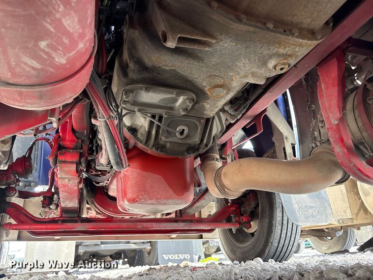 image for item YA2623 2022 Peterbilt 389 semi truck