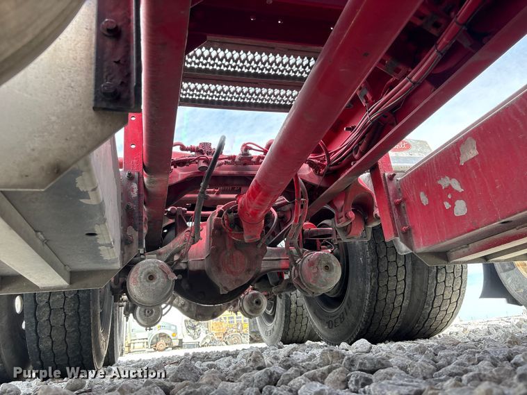 image for item YA2623 2022 Peterbilt 389 semi truck