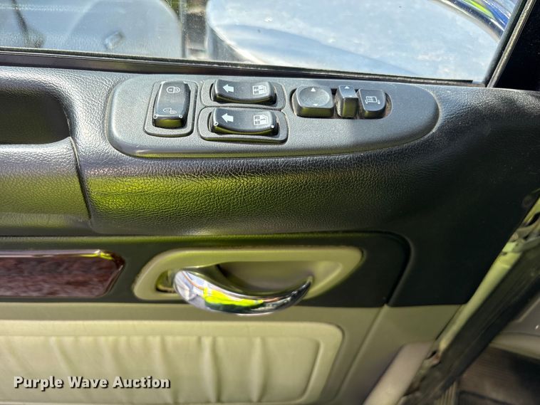 image for item YA2623 2022 Peterbilt 389 semi truck