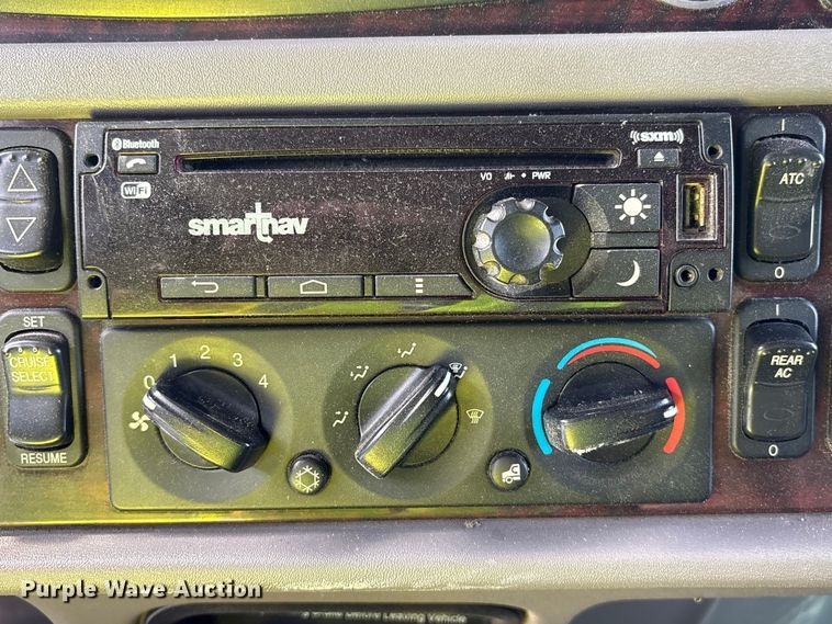 image for item YA2623 2022 Peterbilt 389 semi truck