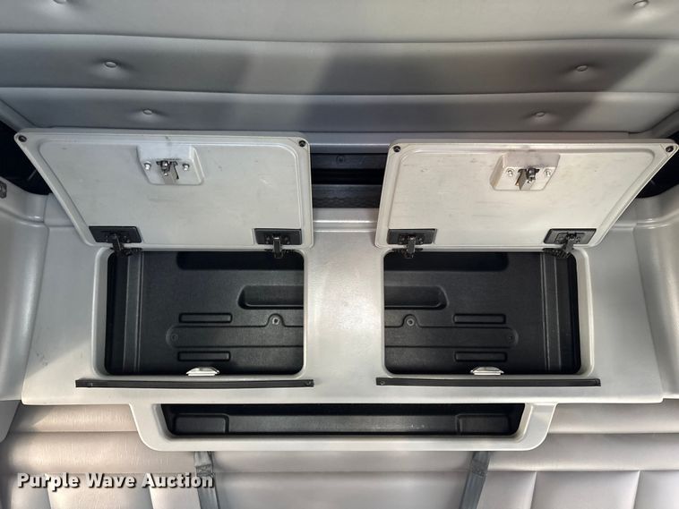 image for item YA2623 2022 Peterbilt 389 semi truck