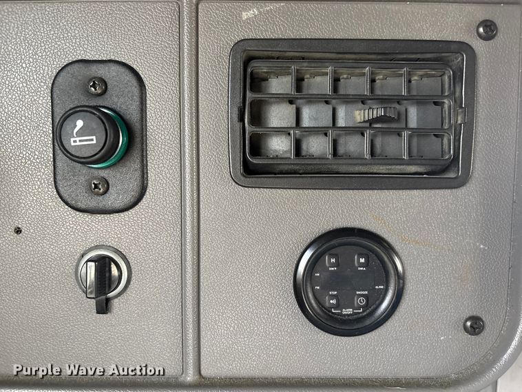 image for item YA2623 2022 Peterbilt 389 semi truck