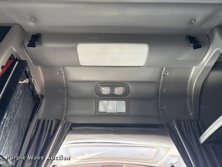 image for item YA2623 2022 Peterbilt 389 semi truck