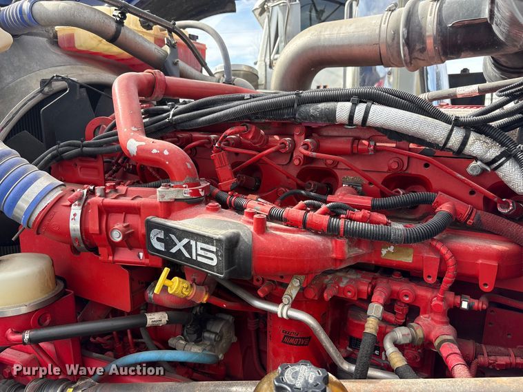 image for item YA2623 2022 Peterbilt 389 semi truck