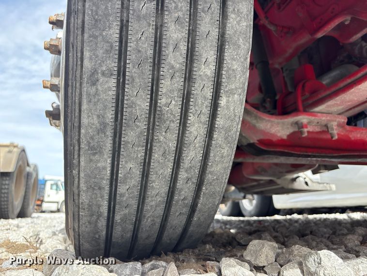 image for item YA2623 2022 Peterbilt 389 semi truck