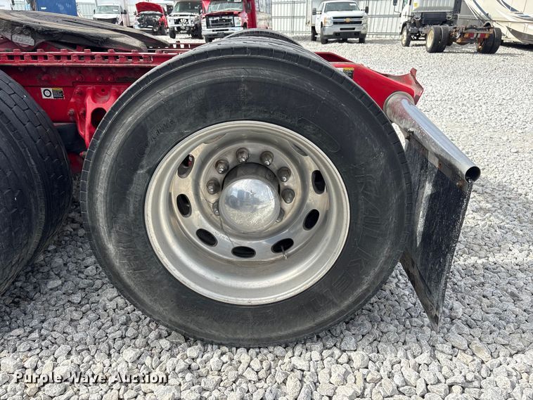 image for item YA2623 2022 Peterbilt 389 semi truck