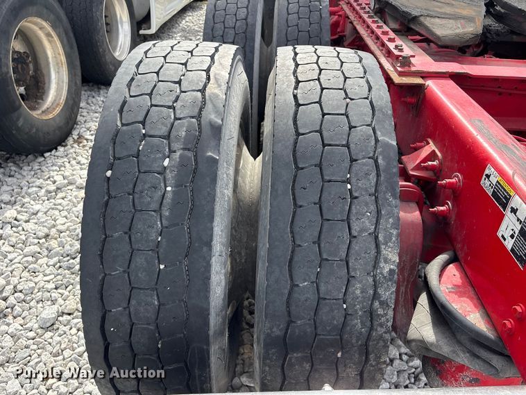 image for item YA2623 2022 Peterbilt 389 semi truck