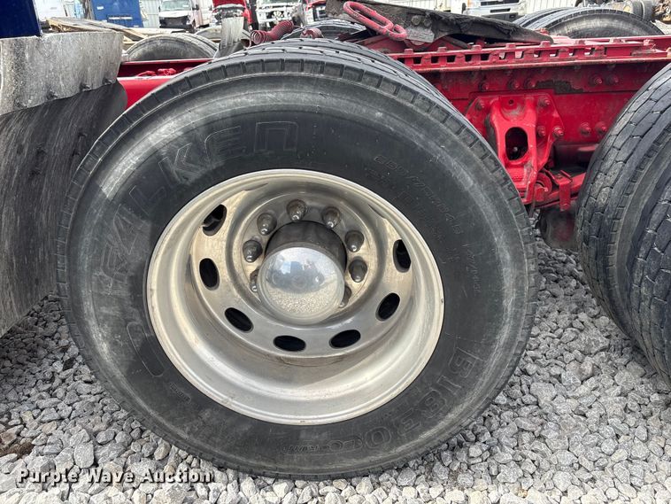 image for item YA2623 2022 Peterbilt 389 semi truck