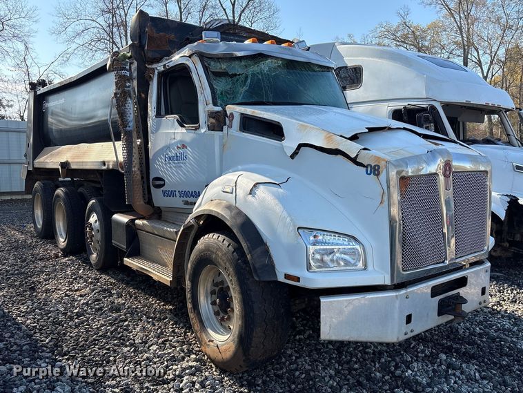 image for item YA2639 2022 Kenworth T880 dump truck