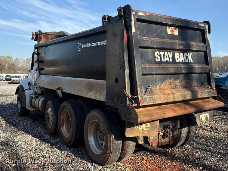 image for item YA2639 2022 Kenworth T880 dump truck