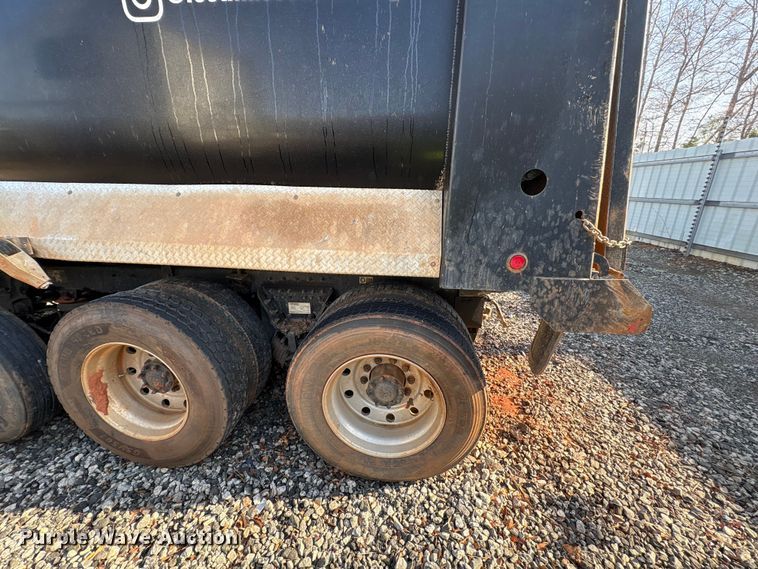 image for item YA2639 2022 Kenworth T880 dump truck