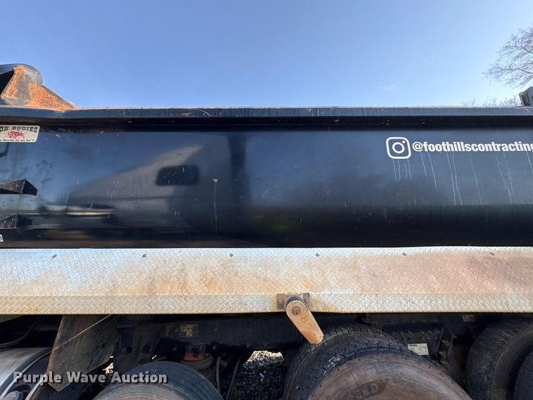 image for item YA2639 2022 Kenworth T880 dump truck