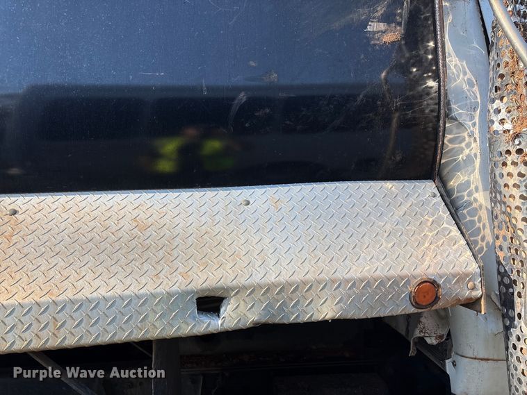 image for item YA2639 2022 Kenworth T880 dump truck