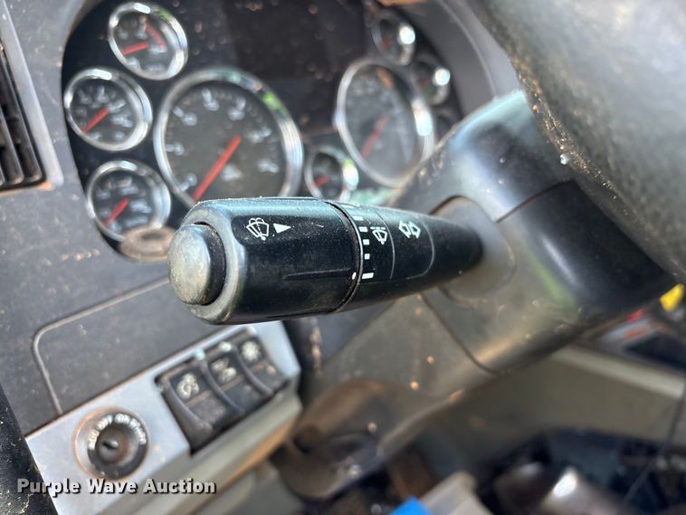 image for item YA2639 2022 Kenworth T880 dump truck