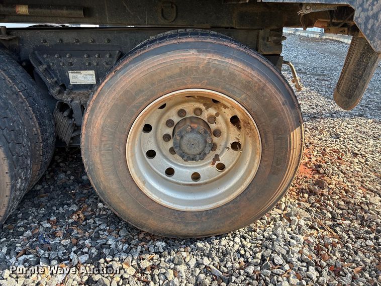 image for item YA2639 2022 Kenworth T880 dump truck