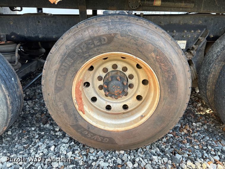 image for item YA2639 2022 Kenworth T880 dump truck