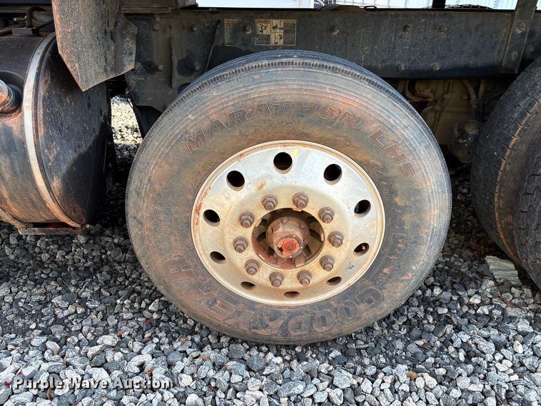 image for item YA2639 2022 Kenworth T880 dump truck