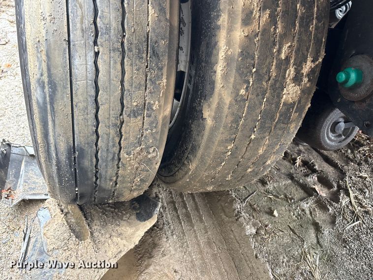 image for item YA2723 2024 Hyundai VC2530152-AJS dry van trailer