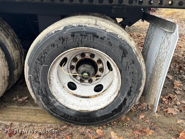 image for item YA2723 2024 Hyundai VC2530152-AJS dry van trailer