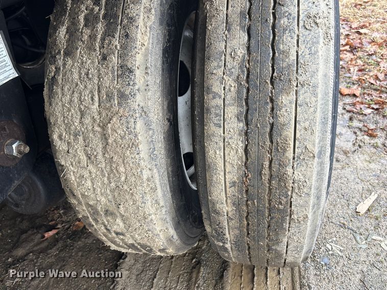 image for item YA2723 2024 Hyundai VC2530152-AJS dry van trailer