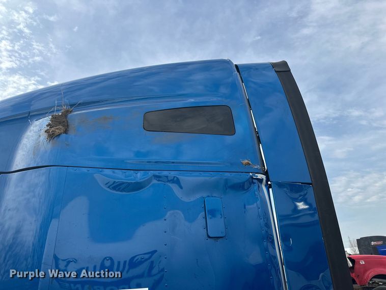 image for item YA2743 2020 Kenworth T680 semi truck