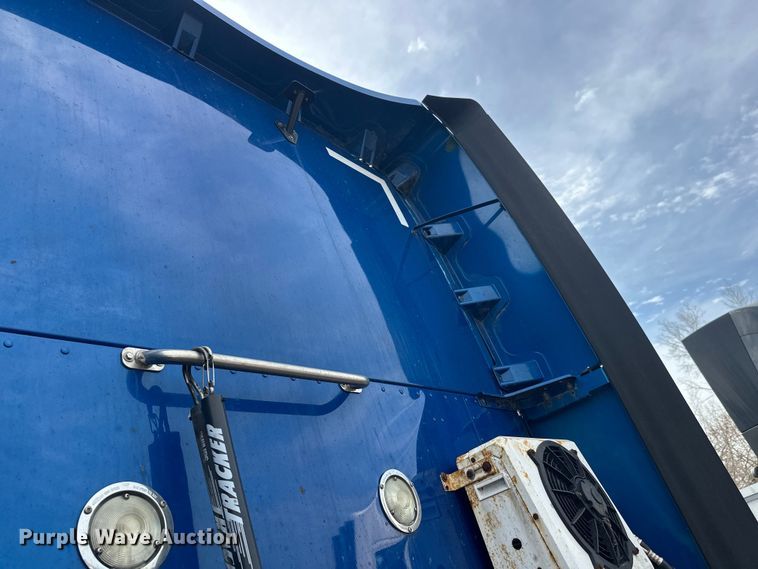 image for item YA2743 2020 Kenworth T680 semi truck