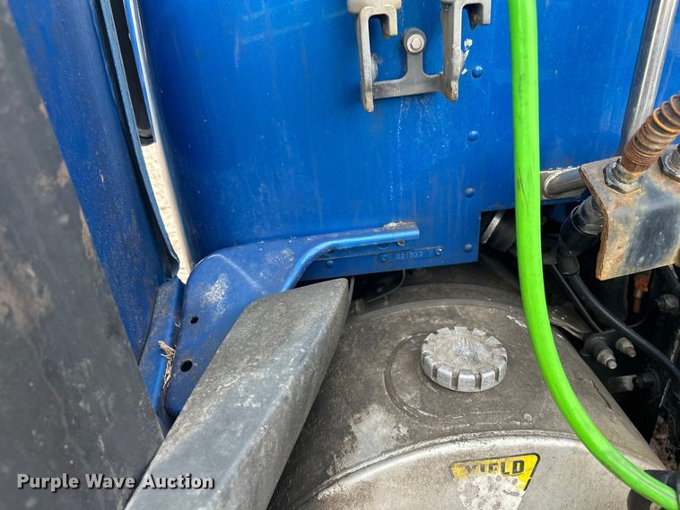 image for item YA2743 2020 Kenworth T680 semi truck