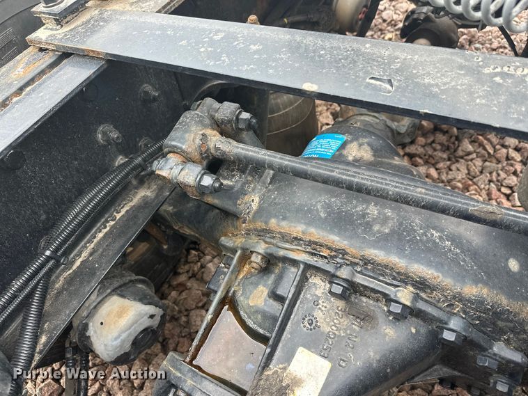 image for item YA2743 2020 Kenworth T680 semi truck