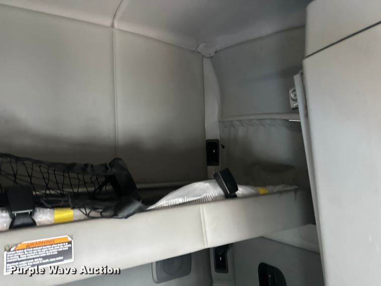 image for item YA2743 2020 Kenworth T680 semi truck