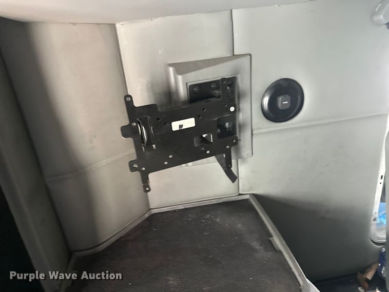 image for item YA2743 2020 Kenworth T680 semi truck