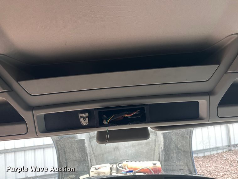 image for item YA2743 2020 Kenworth T680 semi truck