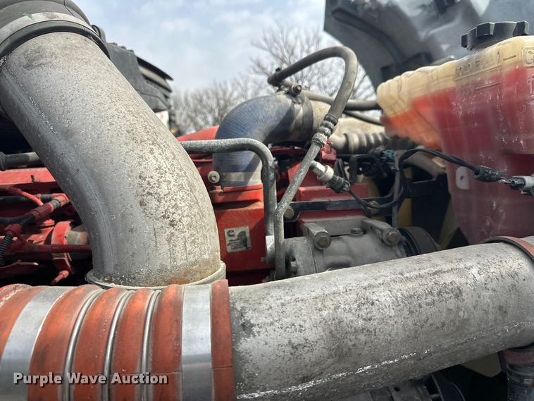 image for item YA2743 2020 Kenworth T680 semi truck