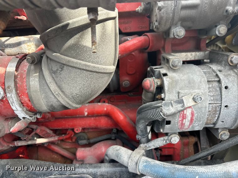 image for item YA2743 2020 Kenworth T680 semi truck